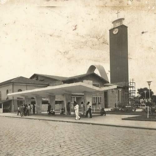 Praça central de Suzano na década de 1970, em foto de época